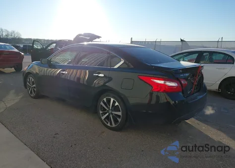 2016 Nissan Altima 2.5 Sr z USA, uszkodzony, nr VIN 1N4AL3AP7GC119641